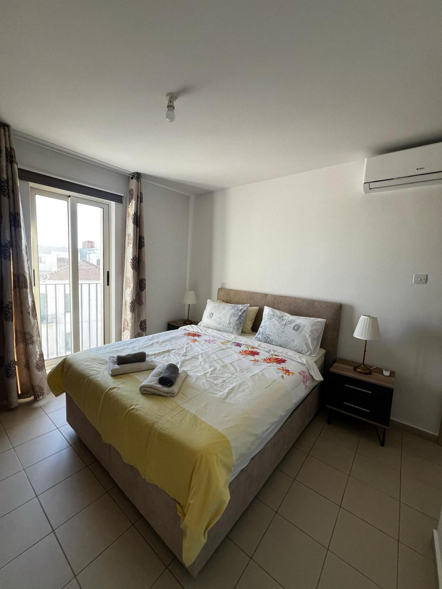 Apartament Pool View Flat In Centre