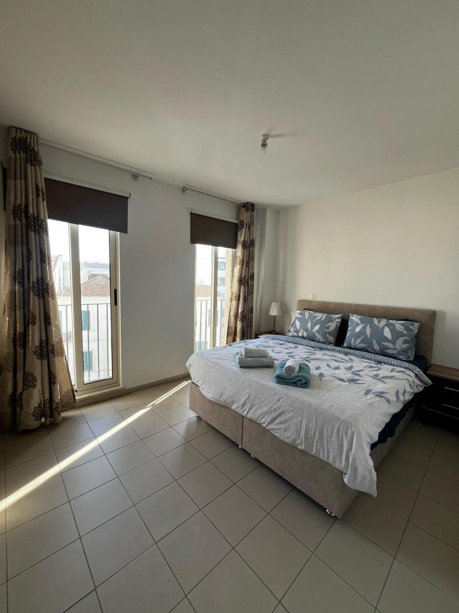 Apartament Pool View Flat In Centre *
