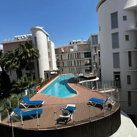 Pool View Flat In City Centre Larnaca Exterior photo